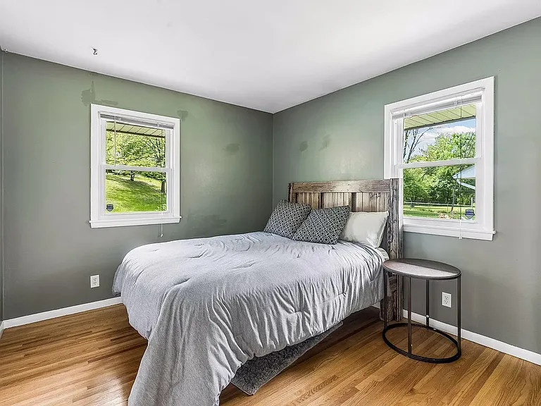 1064 Hackmann Cir NE — Photo 15