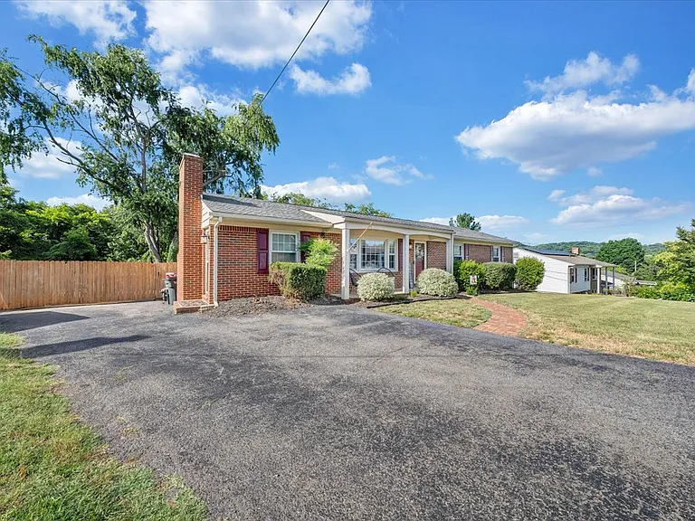 621 Aragona Dr — Photo 64