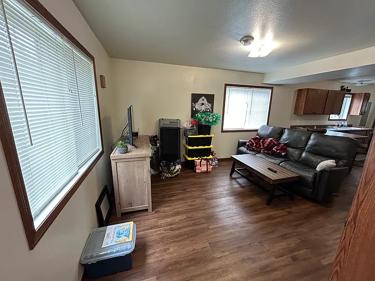 1818 Olive St — Photo 3