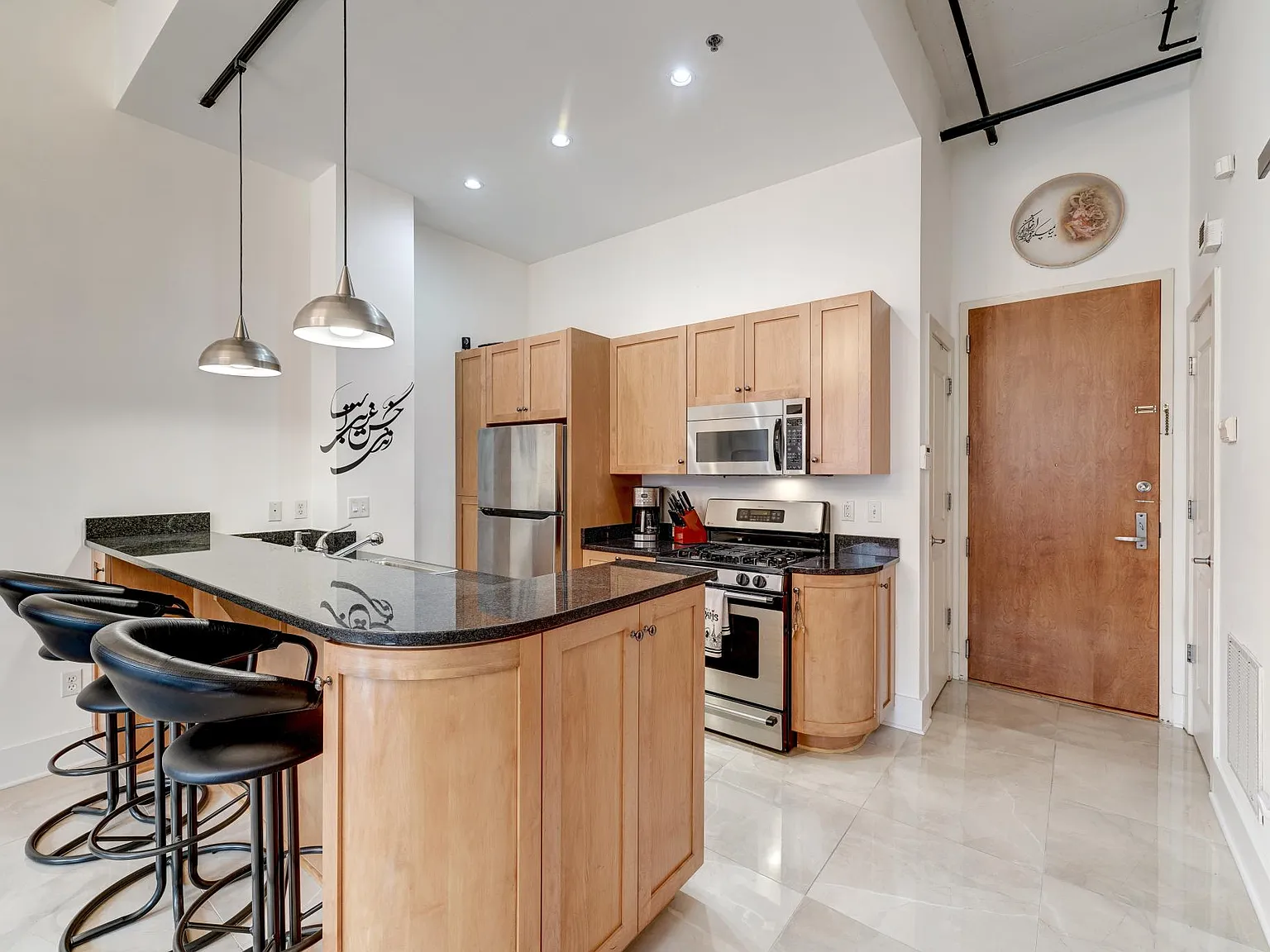 1 bed, 683 sqft, $2,800 — Photo 4