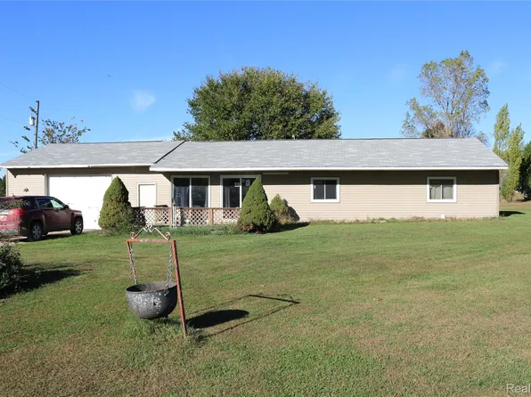 5794 Arbela Rd, Millington, MI 48746