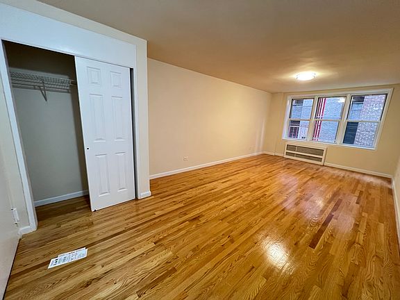2nd image of 3324 Parsons Blvd