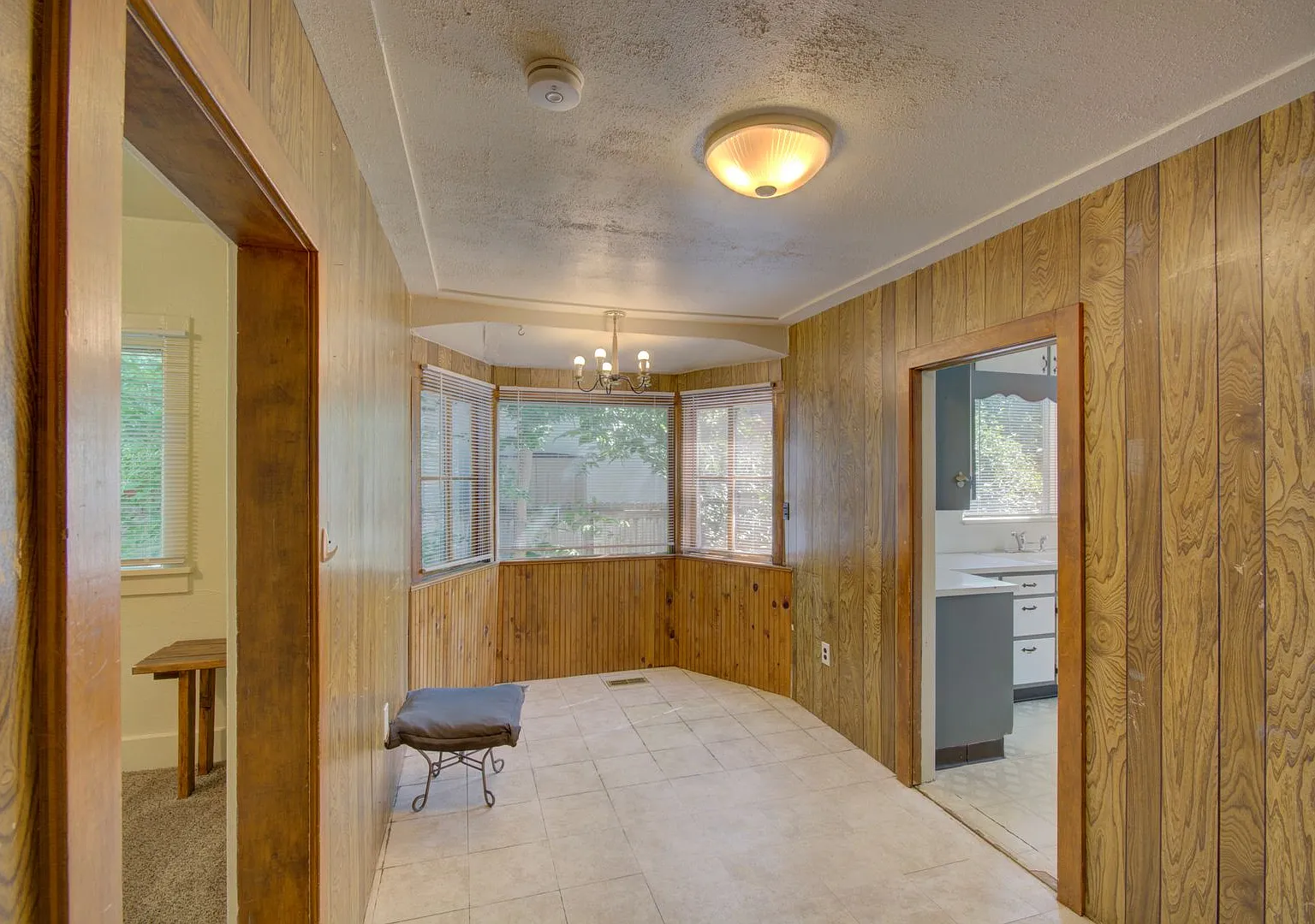 4 Weeks Free Rent Special! House Near Du! — Photo 3