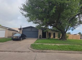 5645 Windsor Forest Dr, Houston, TX 77088