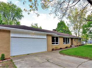 2889 Sharon Dr, Adrian, MI