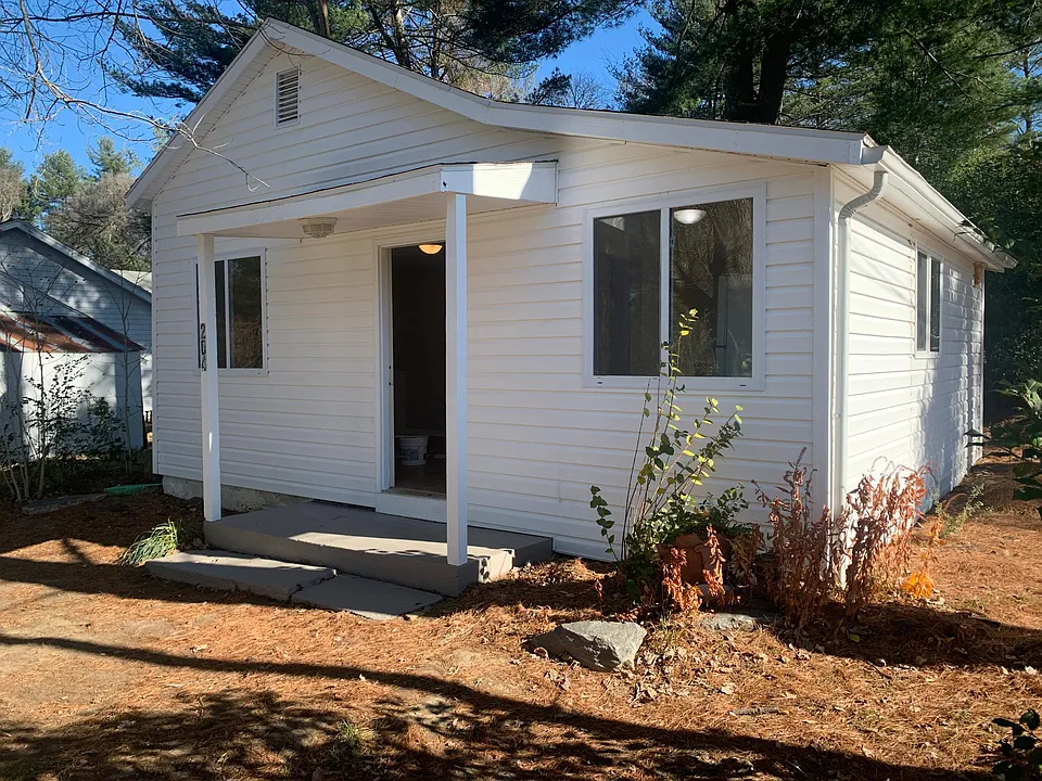 204 Edgewood Rd S