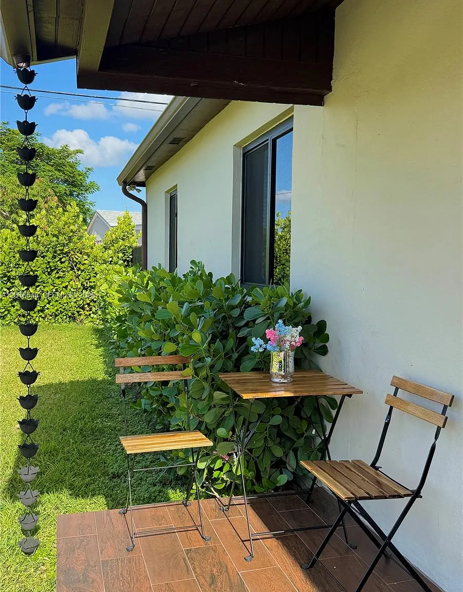 Tropical Gardens — Photo 4