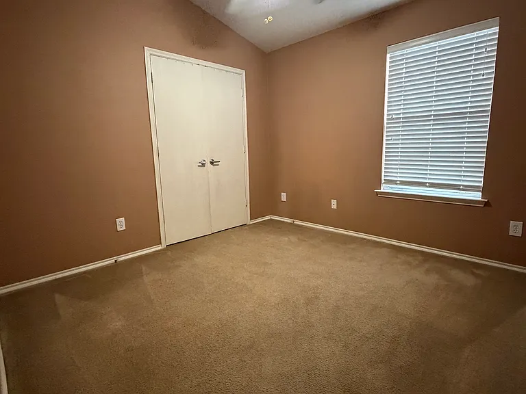 2152 Ingrid Ln — Photo 5