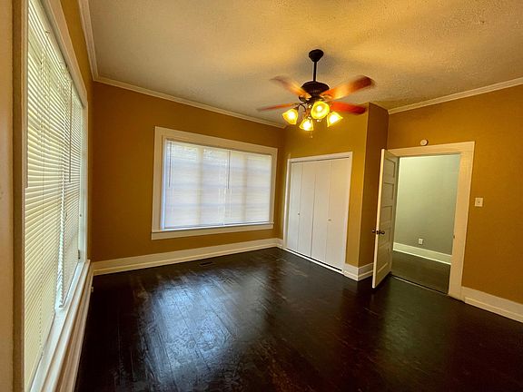 3rd image of 307 W Mann St