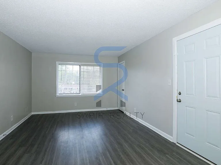 2065 Alison Ct SW #7 — Photo 3