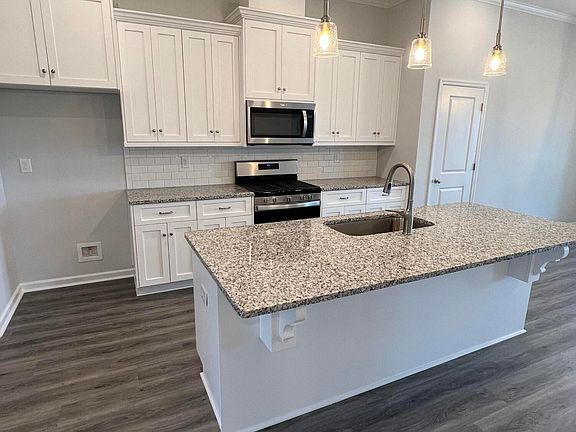 3rd image of 7503 Paisley Cir