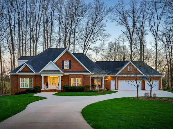 175 Southern Woods Ct, Cookeville, TN 38506