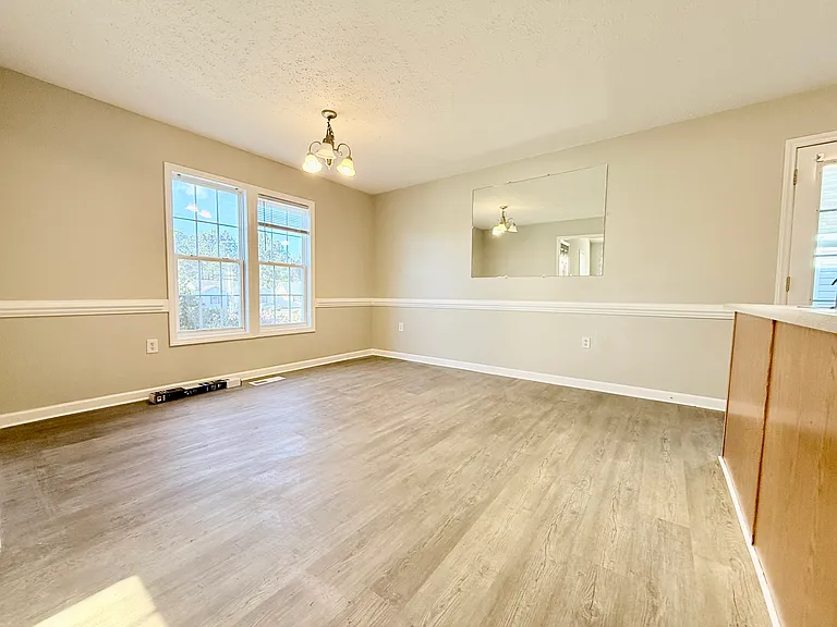 52 Linsey Ct — Photo 15