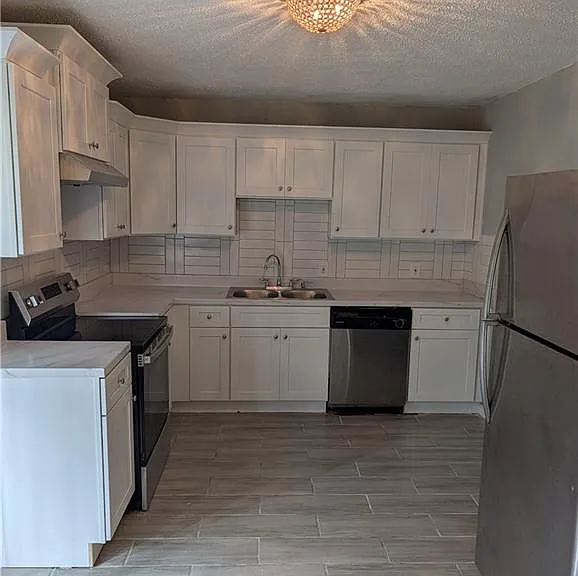201 Peyton Pl SW — Photo 4