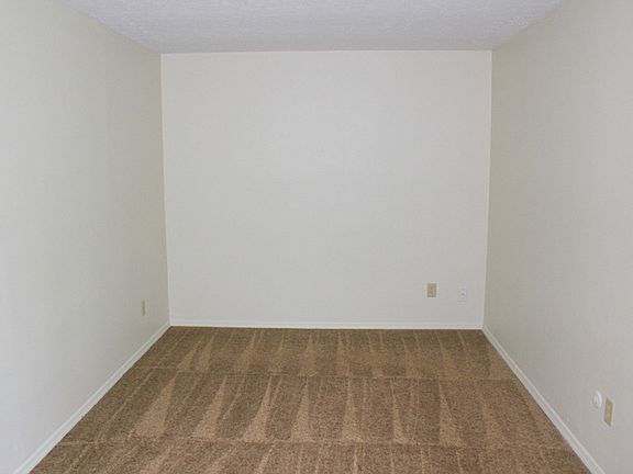 5th image of 7539 Pomeranian Dr
