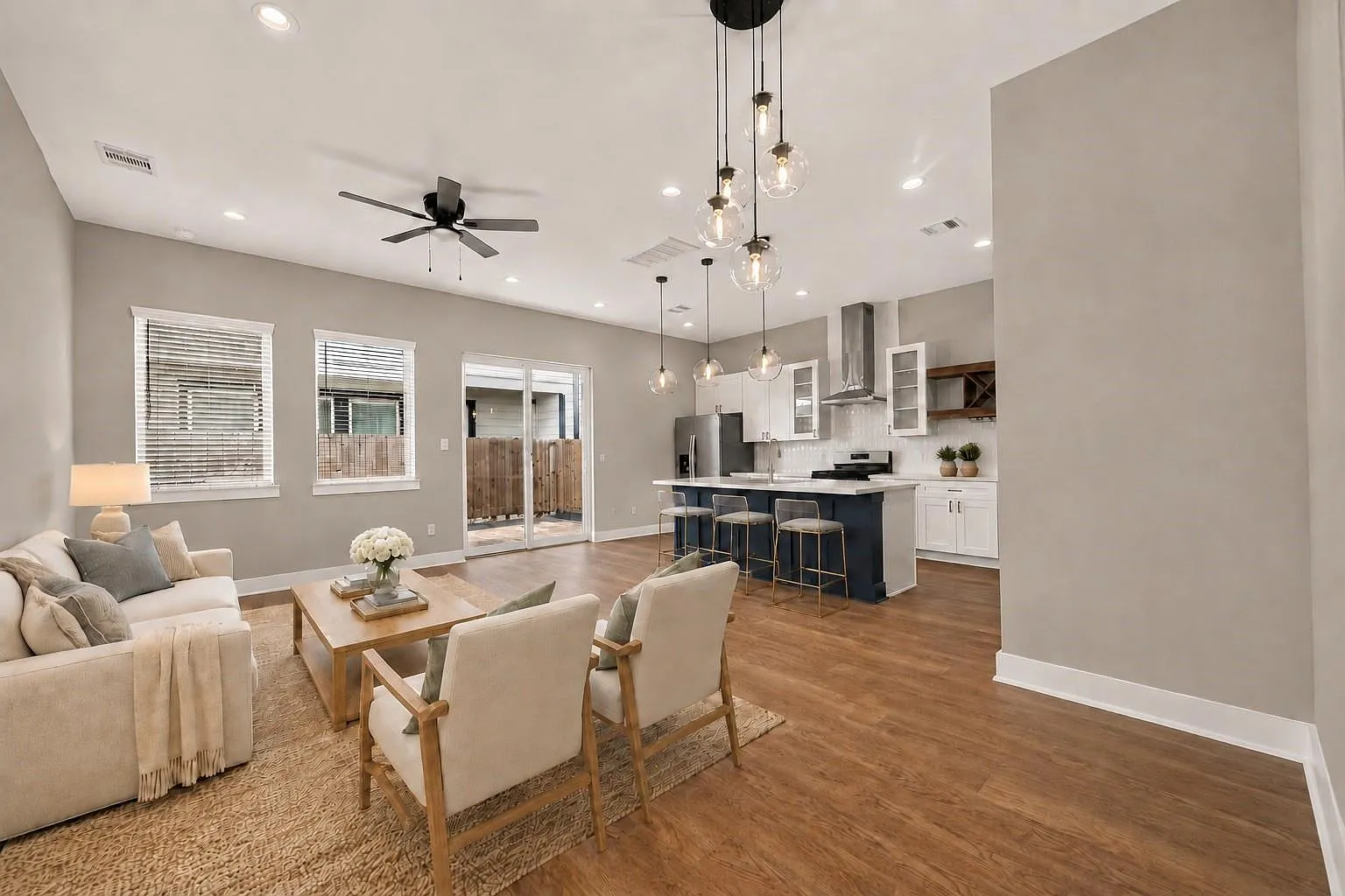 3 bed, 2.5 bath, 1776 sqft, $2,750 — Photo 3