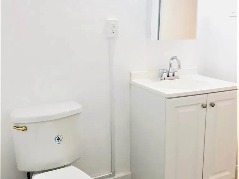 The Asbury Apartments — Photo 33