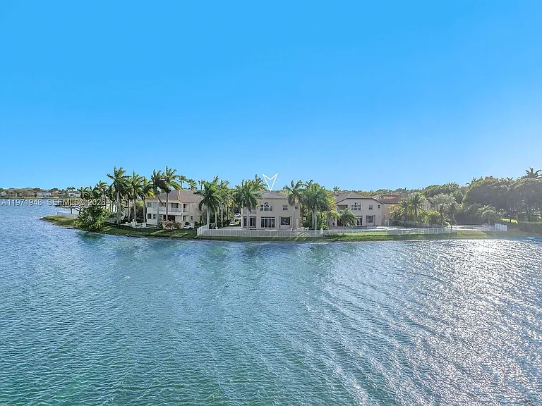 5028 SW 170th Ave — Photo 82