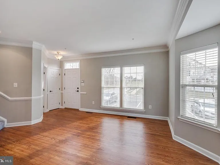 9684 Atterbury Ln — Photo 13