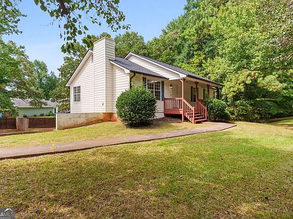 3rd image of 45 Boxwood Ct