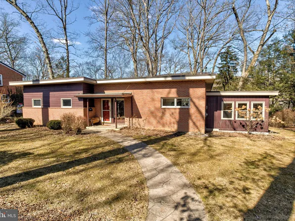 931 Woodland Dr, Bellefonte, PA 16823