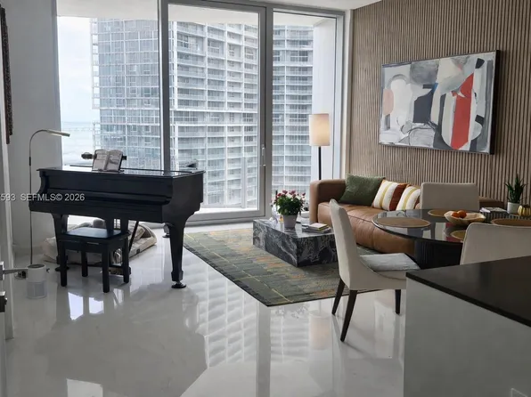 300 Biscayne Boulevard Way #2106, Miami, FL 33131