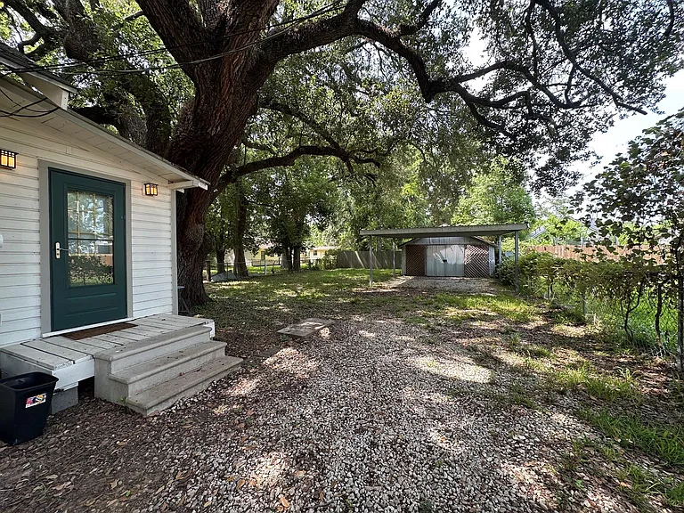 706 W Willis St — Photo 15