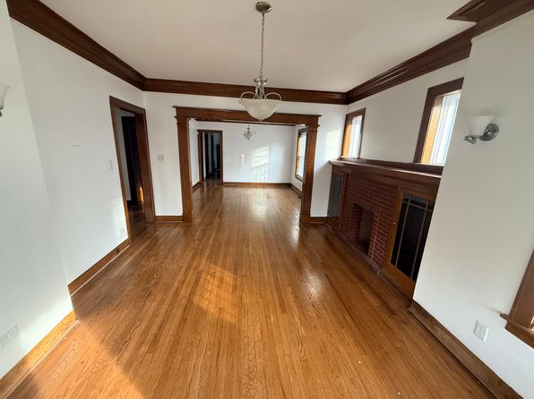 10645 S Prairie Ave #1