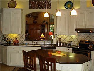 5th image of 880 Mission Hills Dr