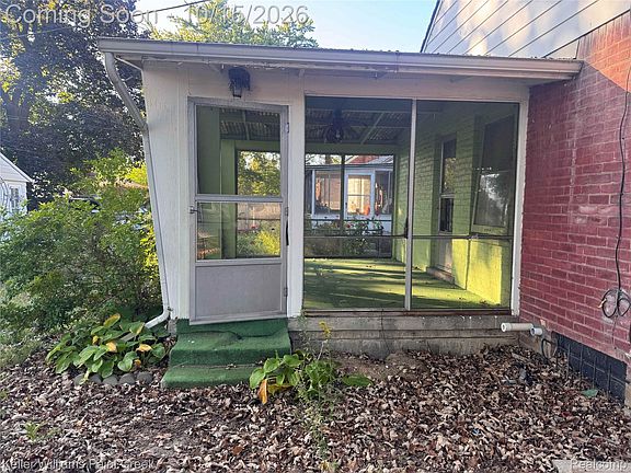 3rd image of 18926 Rosemont Ave