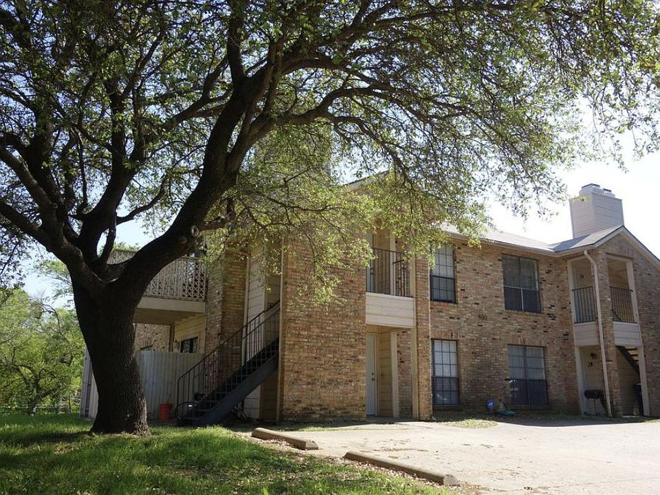 1st image of 400 E Denton Dr APT 24
