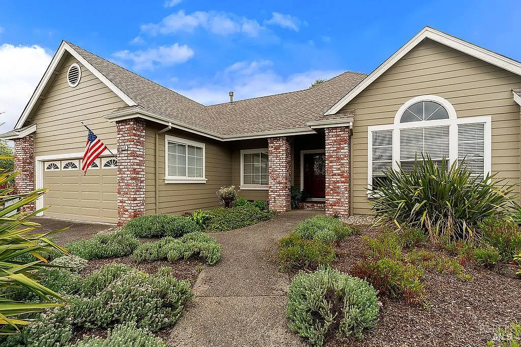 6252 Meadowstone Drive - Photo 2