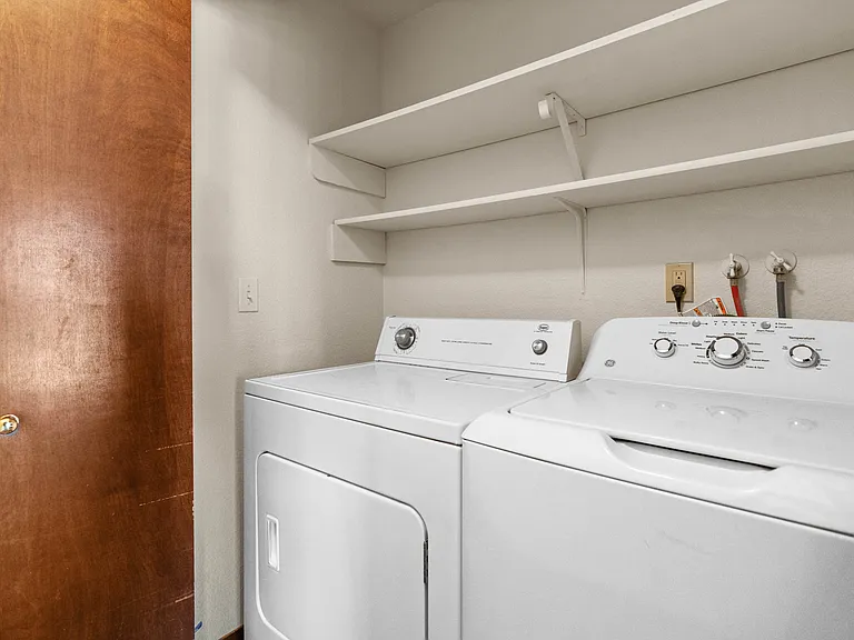 1 Bed 1 Bath Standard - 716 Sq Ft 1 Bed 1 Bath Standard - 716 Sq Ft