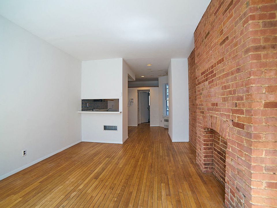 Building Photo 3