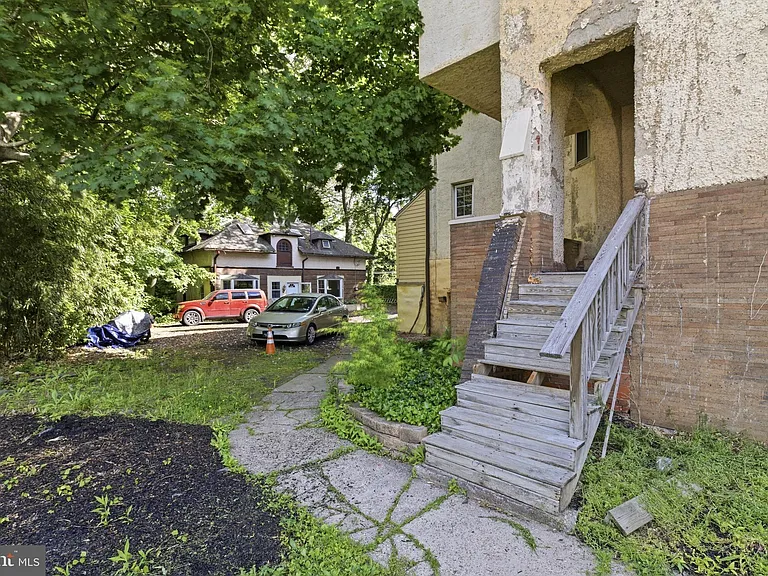 5939 Drexel Rd #1 — Photo 10