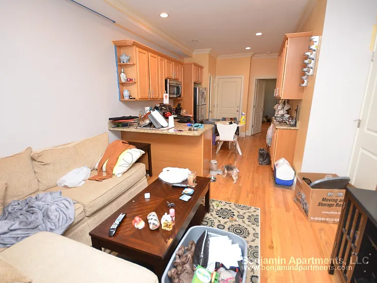 27 Lothrop St #8 — Photo 7