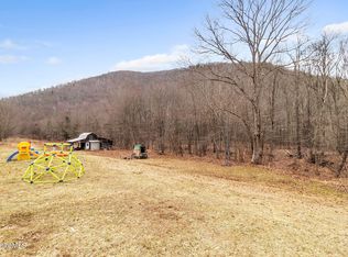 10 Peanut Rd, Rowe, MA 01367