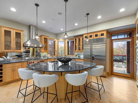 4th image of 2034 Pearl St #200