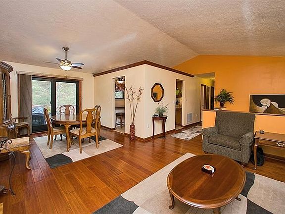 5th image of 147 Dinwiddie Dr