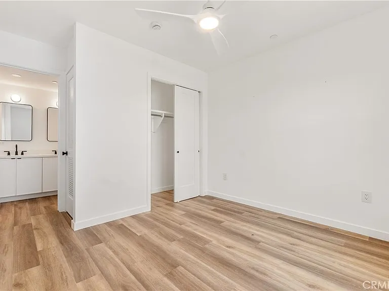 226 B Arena St — Photo 10