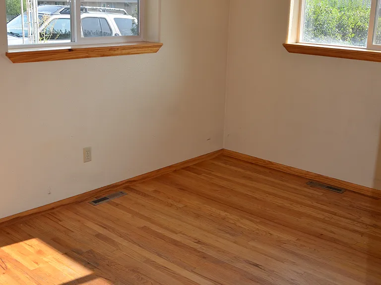 1017 Cragmore Dr — Photo 13