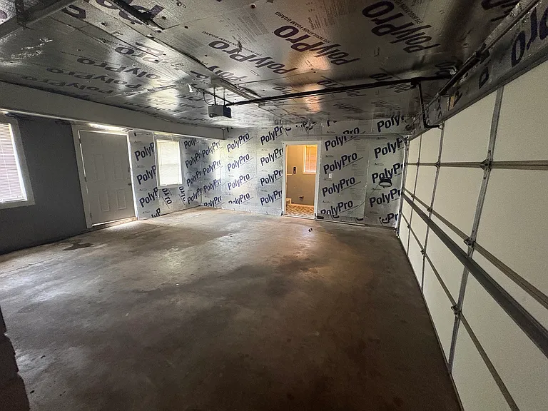 2736 Lawndale Dr — Photo 10