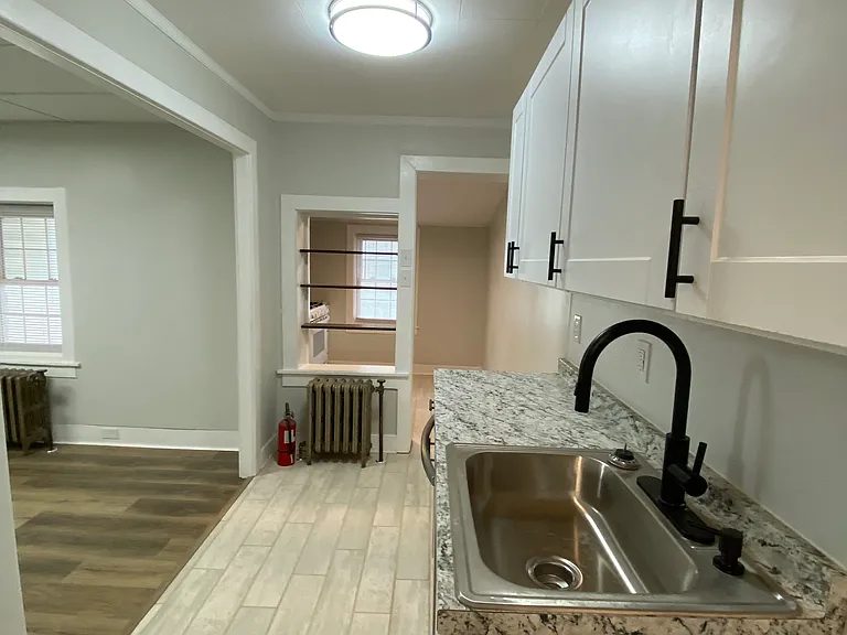 50 N Railroad St #7 — Photo 3