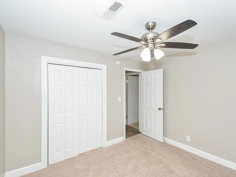 113 Elementary Dr — Photo 14