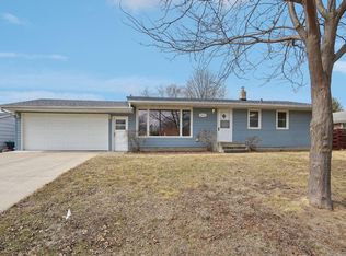 2805 Chisholm Ave, North Saint Paul, MN 55109