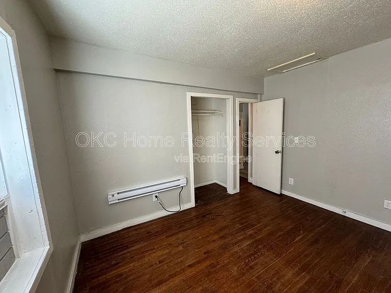2820 NW 23rd St — Photo 11