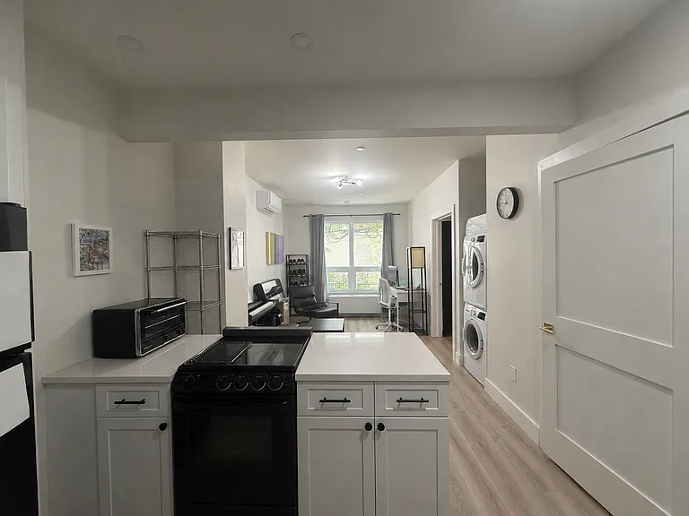 952 Bedford Ave #2C — Photo 1