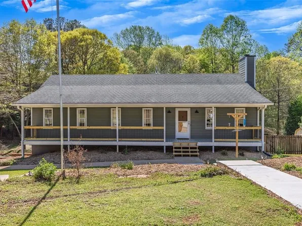 507 Honeysuckle Ln, Woodstock, GA 30188
