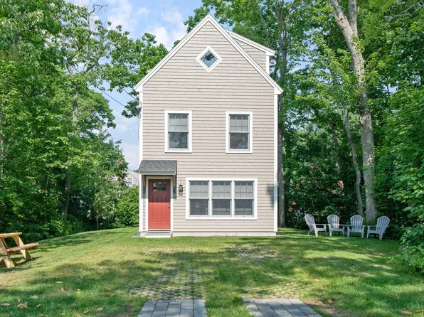 5 Bellewood Avenue, Kennebunkport, ME 04046