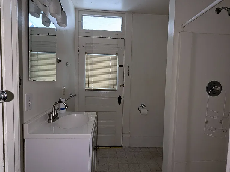 517 Allison Ave SW #C — Photo 7